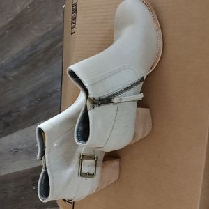 Caterpillar ankle boots  new without tags
